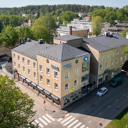 Hotelli Uninen Ловііса Екстер'єр фото
